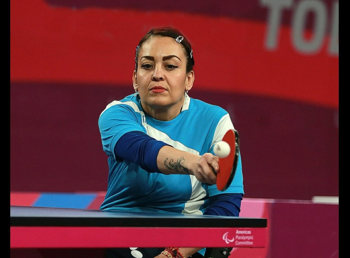 Edith Sigala, tenimesista mexicana perdió su primer partido en Tokio ante la croata Andela Muzinic y ganó su segundo duelo a la argentina Verónica Soledad Blanco, el 25 de agosto de 2021. Foto tomada del Twitter  de @CONADE