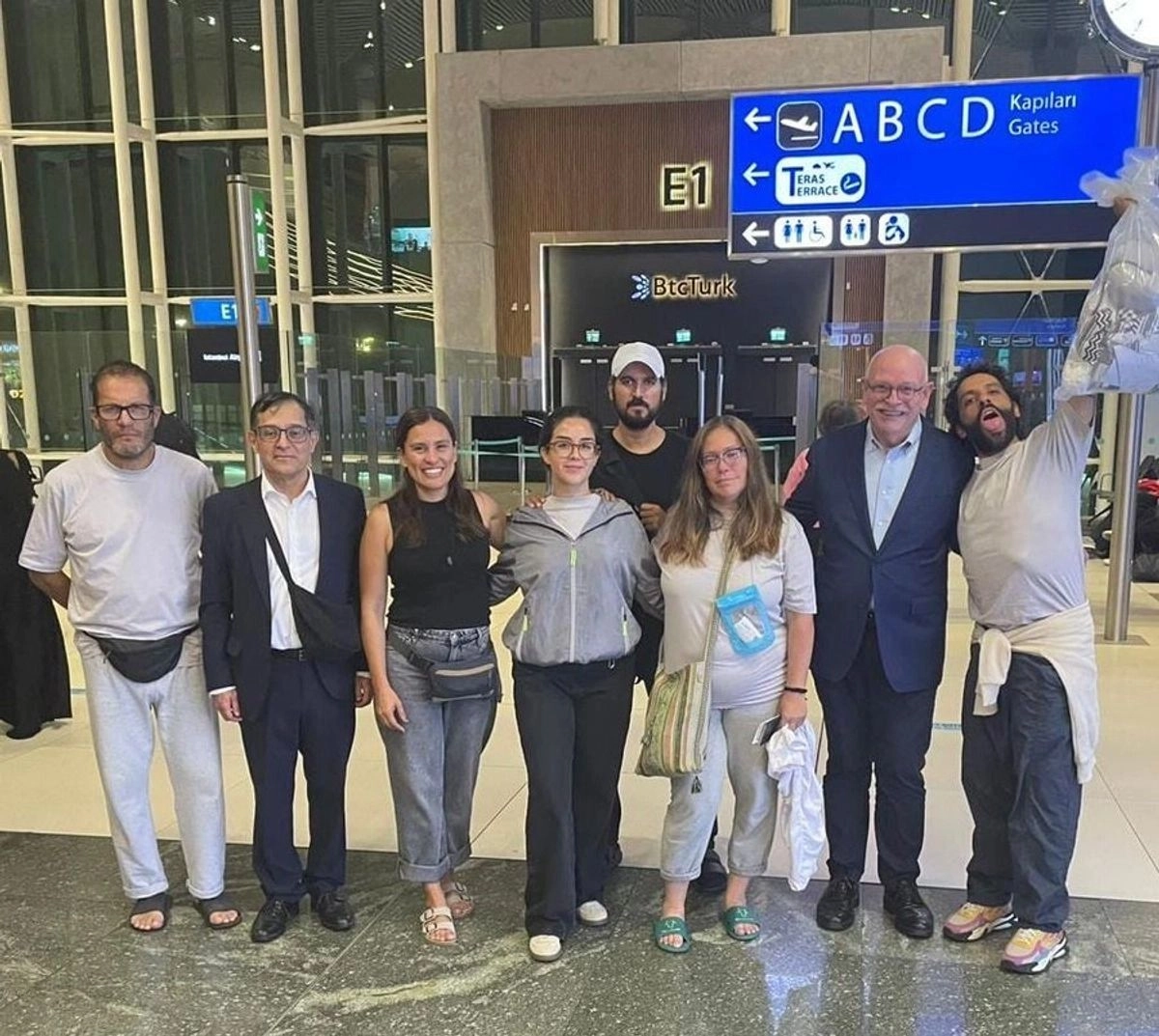La Cancillería informó que las personas mexicanas ya se comunicaron con sus familiares. Foto 
