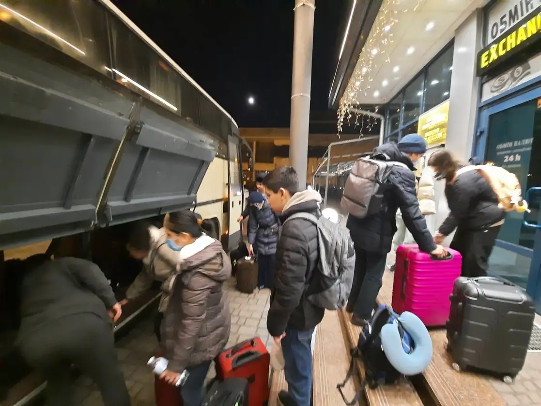 Unas 32 familias mexicanas fueron trasladadas al suroeste de Ucrania, el pasado 16 de febrero de 2022. Foto tomada del Twitter de @SRE_mx