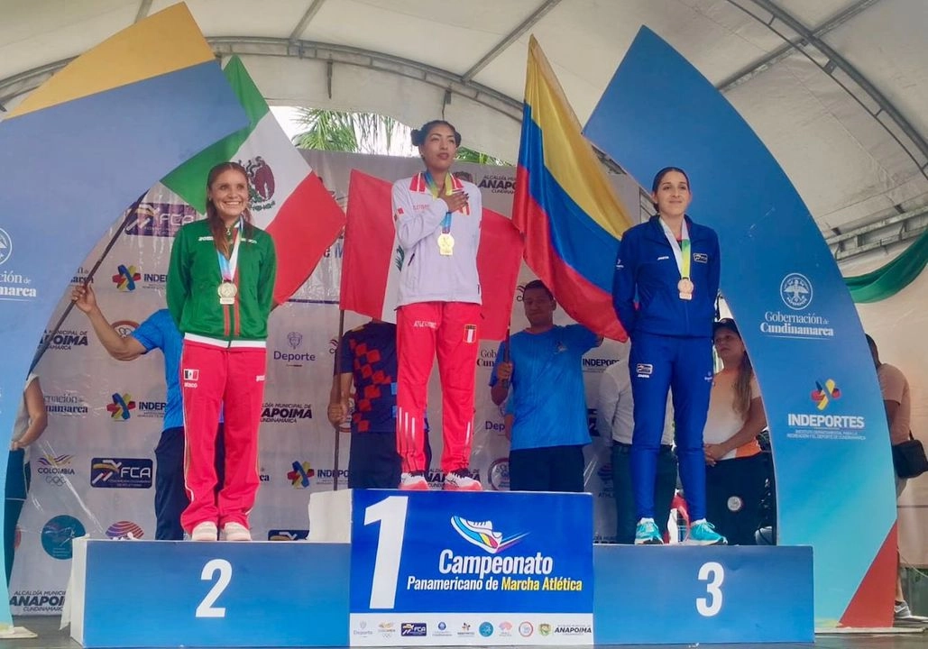 En los 20 kilómetros Ilse Guerrero cruzó la meta en 1:32:13 horas para llevarse la  plata,  la peruana Maryluz Andía logró el primer lugar y la colombiana Laura Chalarca completó el podio.  Foto