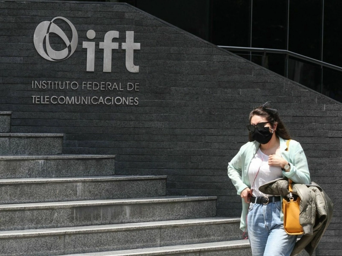 El IFT informó que los mexicanos pagan 239 pesos al mes como mínimo para tener acceso a internet. Foto Cuartoscuro / Archivo