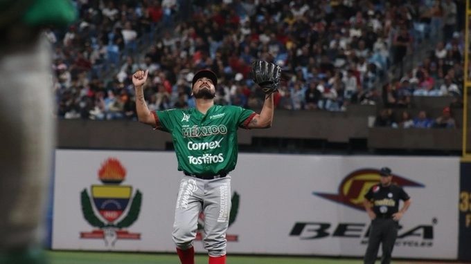 El pitcher mexicano, Samuel Zazueta durante el encuentro. Foto tomada de la cuenta de Twitter @Liga_Arco
