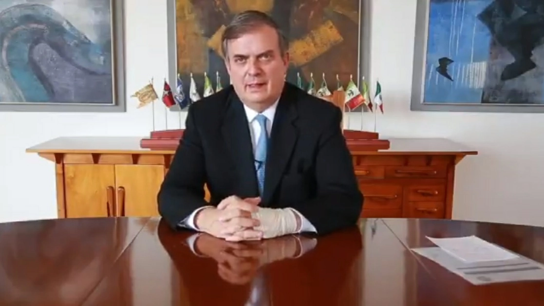 El canciller Marcelo Ebrard durante el videomensaje. Fotograma tomado del video emitido en la cuenta de Twitter @SRE_mx
