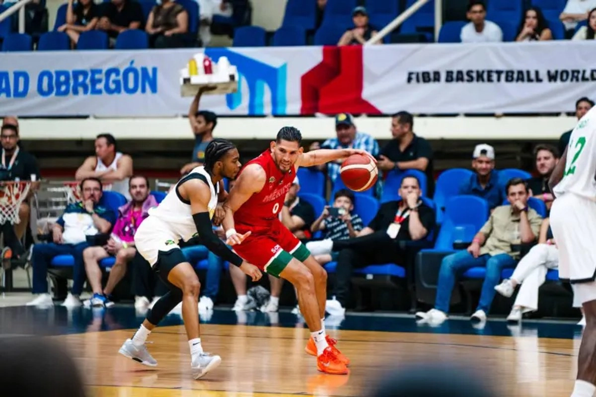 Los tricolores comenzaron su camino con una dolorosa derrota al caer 92-85 ante República Dominicana en el Gimnasio Marcelino González en la ciudad de Zacatecas. Foto