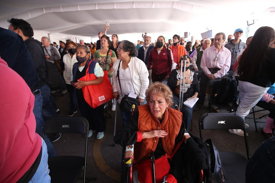 Actualmente el gobierno aplica “una estrategia de construcción de paz integral que atiende las raíces que generan la violencia y aplica acciones de prevención del delito, donde la participación de las personas adultas mayores es muy importante”: Rosa Icela Rodríguez. Foto Yazmín Ortega Cortés / Archivo