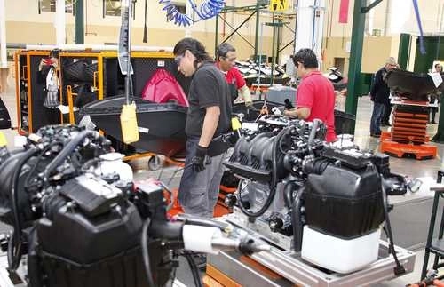 Según las proyecciones del BM tras el rebote de este año, en 2022 el crecimiento en México desacelerará a 2.6 por ciento. Foto Notimex