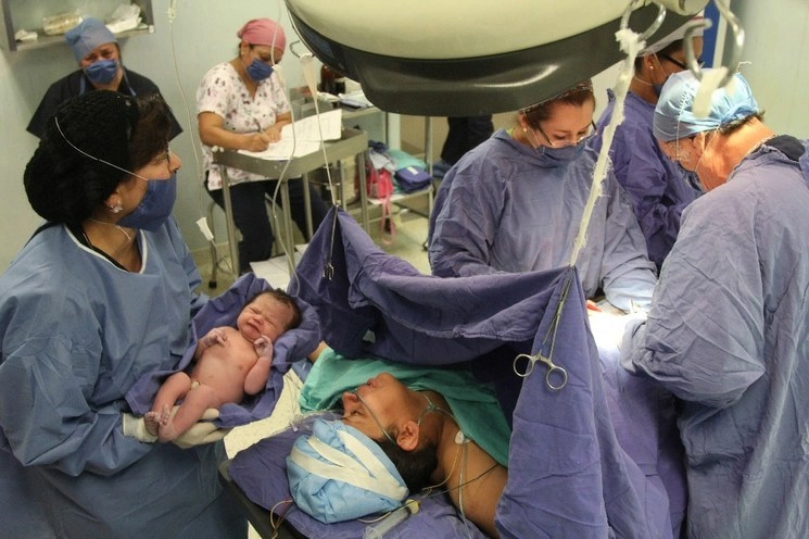 México se ha convertido en el cuarto país del mundo con mayor número de cesáreas sin indicación médica. Foto Cuartoscuro / Archivo 