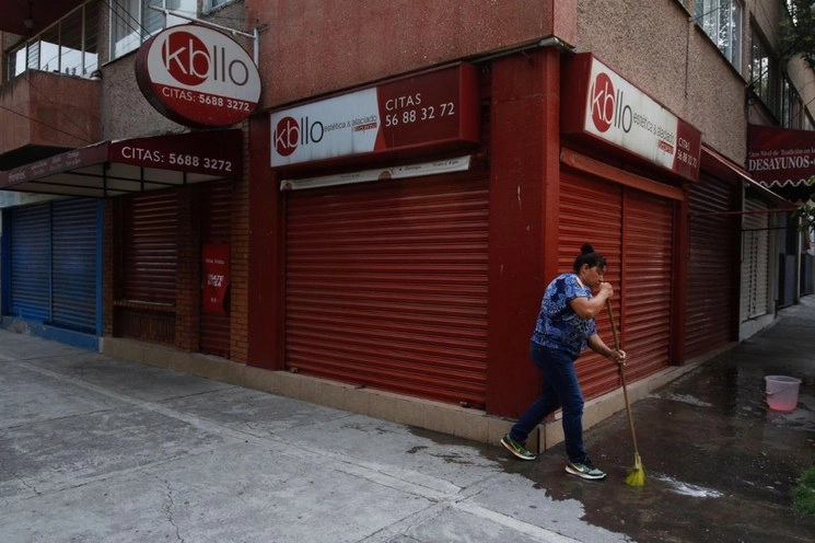 Comercios de la CDMX han cerrado durante la crisis sanitaria por Covid-19. Foto Cristina Rodríguez