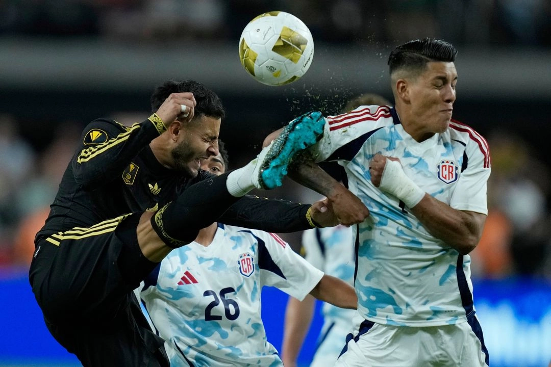La selección de fútbol de México finalizó como líder del Grupo A de la Copa Oro luego de un empate sin goles ante Costa Rica 