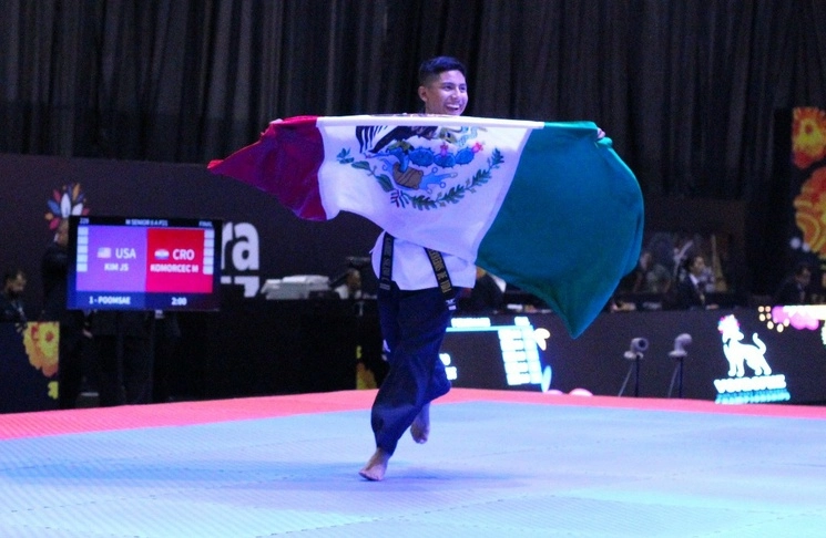 Las preseas de bronce fueron para Kevin Iván Arias Cerda, Mayela García Hernández, Fernando Ávila Torres, Jesús Alfredo Lagunas Ceballos y Luis Fernando Salinas de la Torre. Foto @femextkdoficial