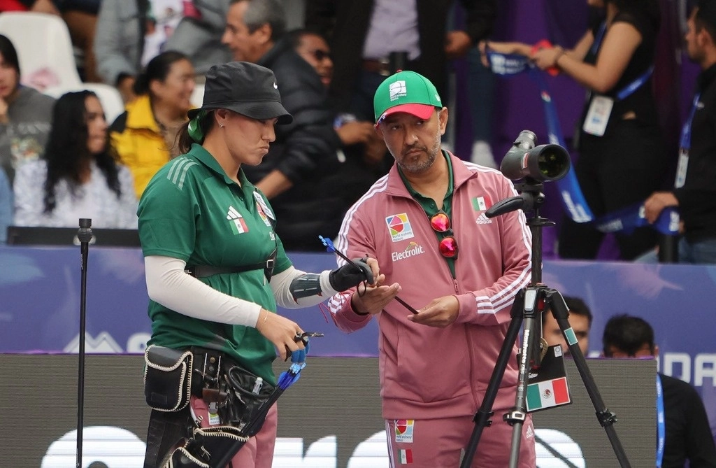 La sonorense, de 30 años de edad, se lució en la competencia, donde cosechó su tercera medalla en este tipo de eventos y la número 12 para nuestro país. Foto La Jornada
