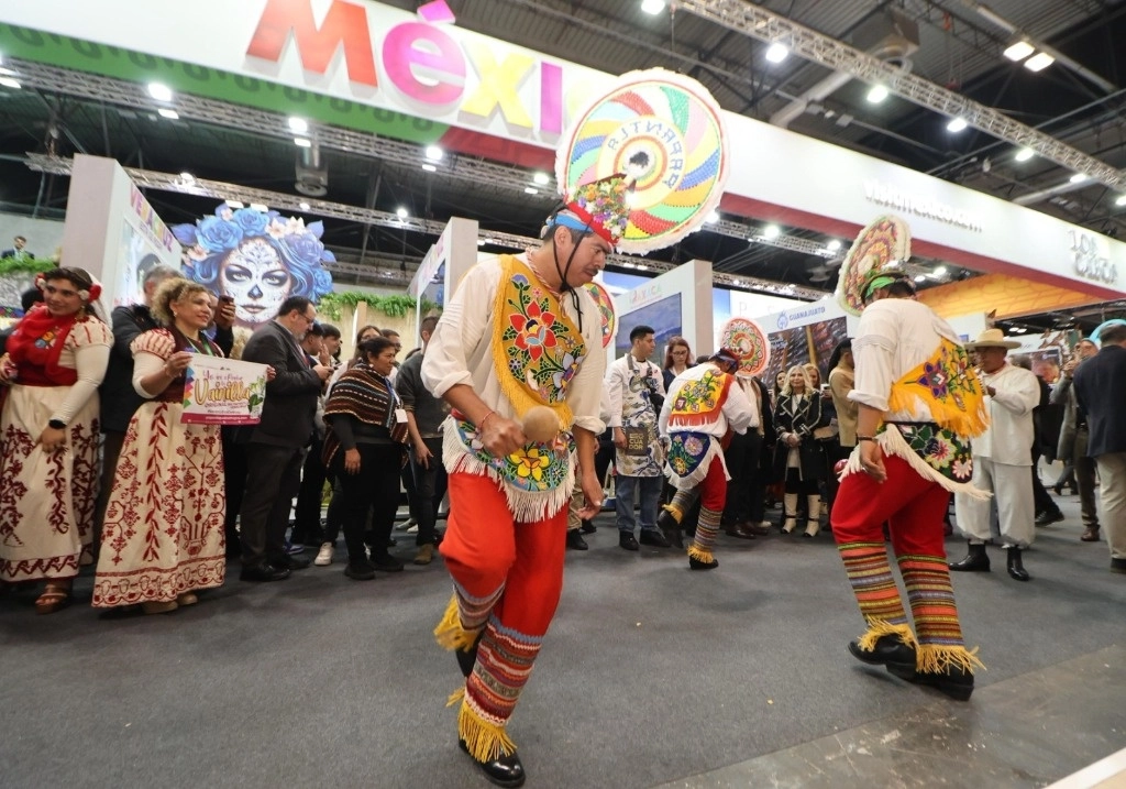 La presencia de México es nutrida y ocupa un espacio privilegiado del recinto. Foto Armando G. Tejeda