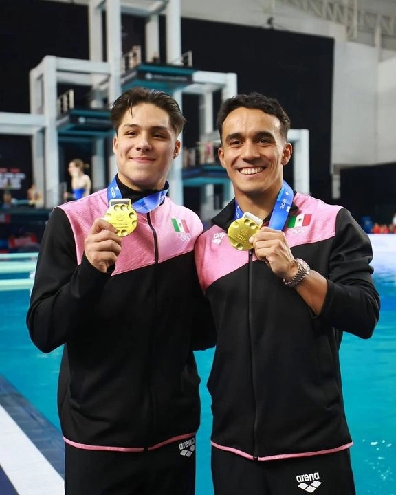 Osmar Olvera y Juan Celaya  obtuvieron la medalla de plata en la Copa del mundo de Clavados que se celebran en Windsor, Canadá. Foto Tomada de X 