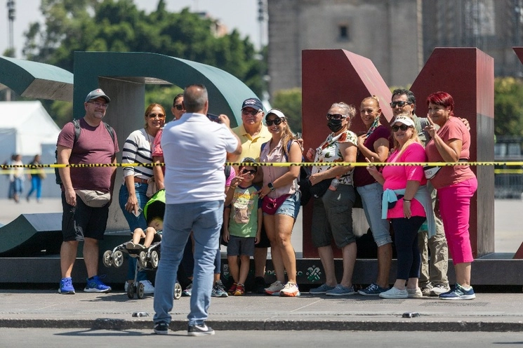 El año pasado México ocupó la 28 posición en gasto per cápita por turismo internacional. Foto Pablo Ramos
