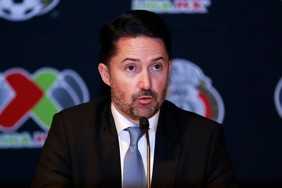 Yon de Luisa, presidente de la Federación Mexicana de Futbol, adelantó que peleará con Estados Unidos el partido inaugural de la Copa del Mundo 2026 y que la sede sea el estadio Azteca. Foto Jam Media / Archivo