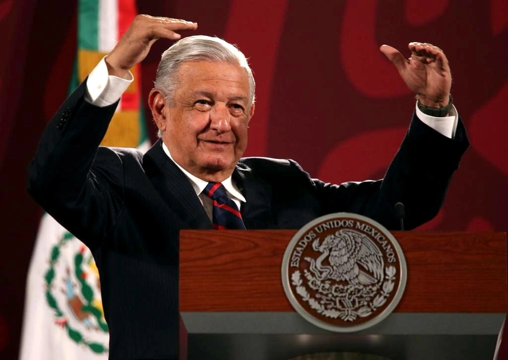 El presidente Andrés Manuel López Obrador durante su conferencia matutina en Palacio Nacional, en la Ciudad de México, el 4 de julio de 2022. Foto María Luisa Severiano