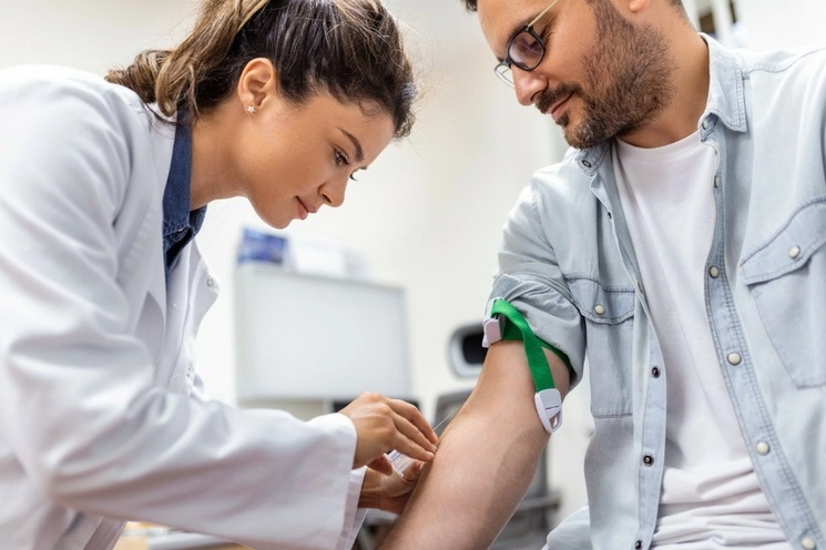 En la actualidad, México recolecta sólo cinco por ciento del plasma que se requiere para satisfacer la demanda local que hay de tratamientos para combatir enfermedades relacionadas a la inmunodeficiencia y los problemas de coagulación. Foto 'La Jornada' / Archivo