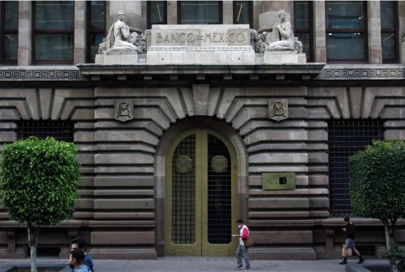 Fachada del Banco de México en la capital del país. Foto Roberto García Rivas / Archivo
