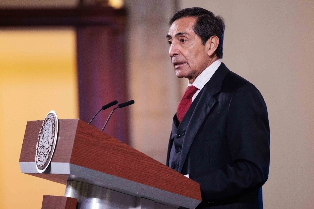 El titular de la Secretaría de Hacienda, Rogelio Ramírez de la O, detalló que la inversión para atender a los damnificados y reconstruir la zonas devastadas en Guerrero suma 61 mil 313 millones de pesos.Foto Presidencia