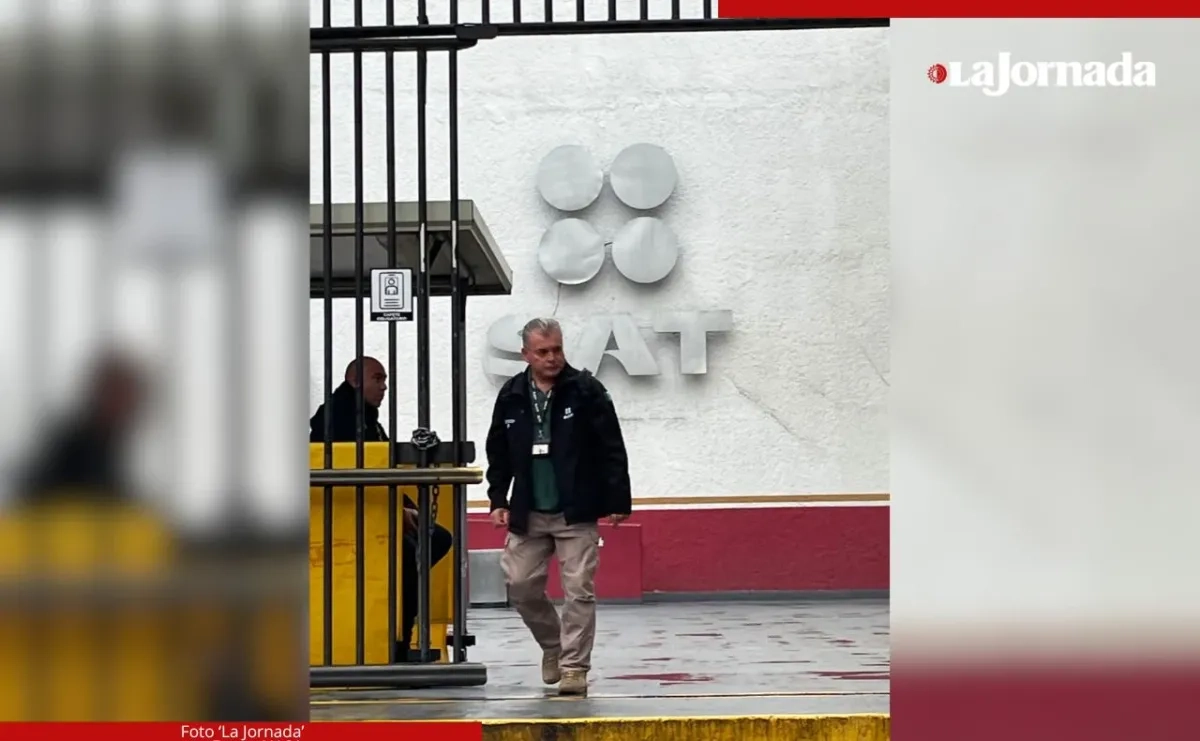 El daño a la hacienda pública ocasionado por las empresas emisoras de facturas apócrifas y sus clientes podría ascender a 4 billones de pesos, por lo cual se preparan reformas al Código fiscal de la Federación a fin de dar al Servicio de Administración Tributaria más facultades para combatir este ilícito. 