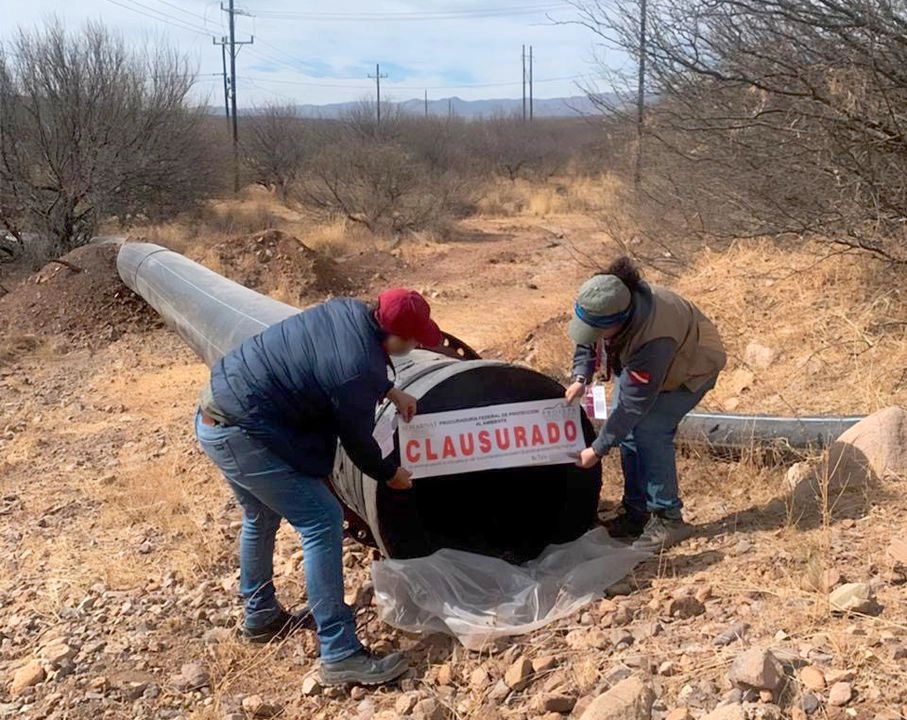 Clausura de manera temporal del ducto de 10.5 kilómetros que sin permisos trasladaba agua y que pertenecía a la minera Buenavista del Cobre. Foto 