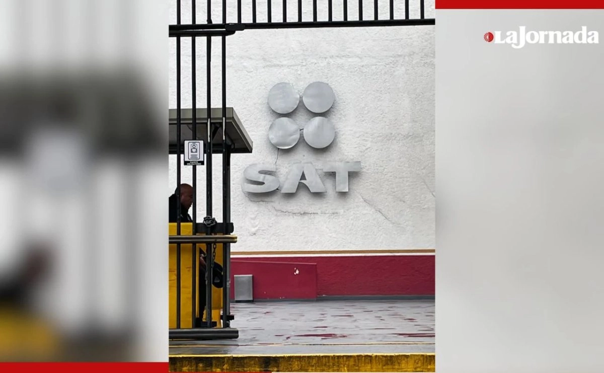 El empresario Ricardo Salinas quiere que el SAT le reste impuestos. 