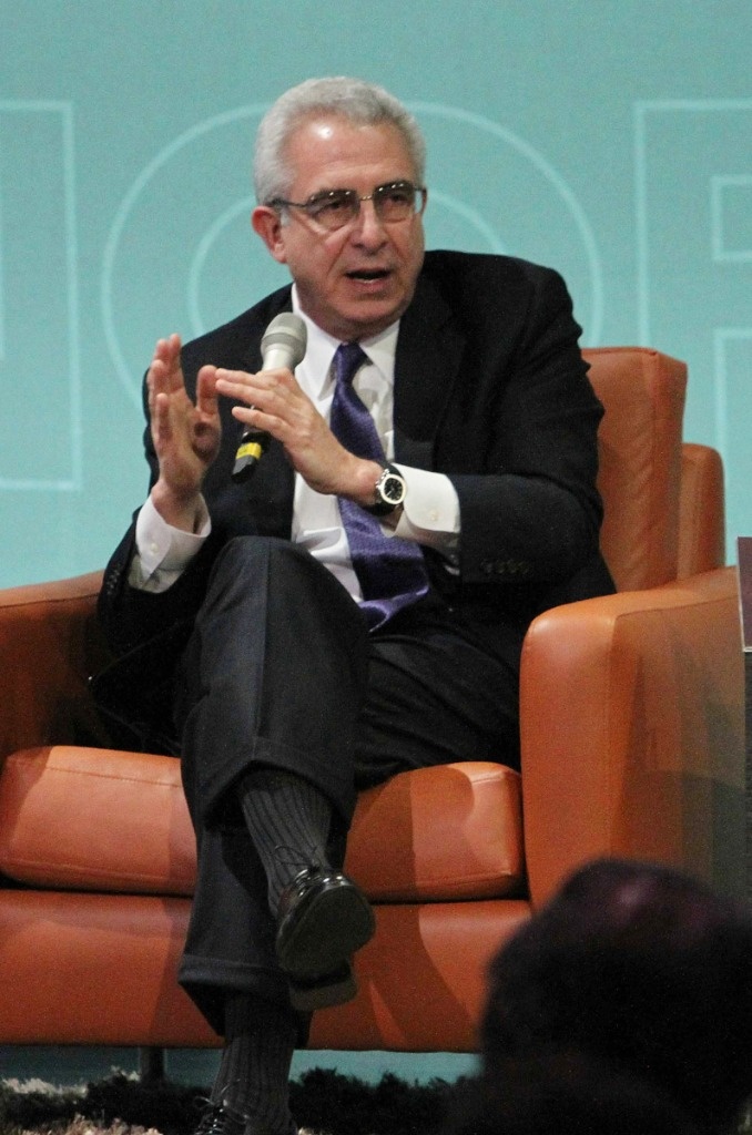 Carlos Fernández-Vega