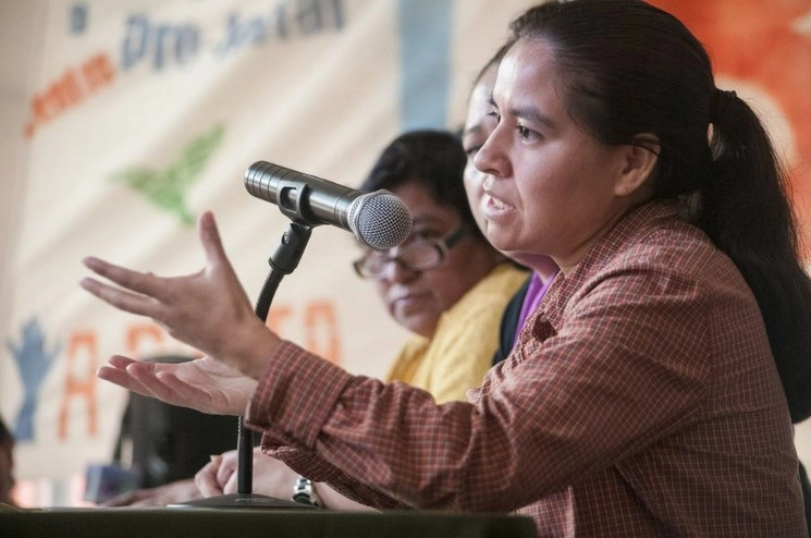 
En 2013, defensoras de derechos humanos ofrecieron una conferencia de prensa sobre el asesinato de los activistas de la Unidad Popular de Iguala. Foto Cuartoscuro/ Archivo