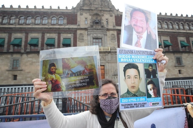 Familiares de desaparecidos durante una protesta en imagen de archivo. Foto Luis Castillo 