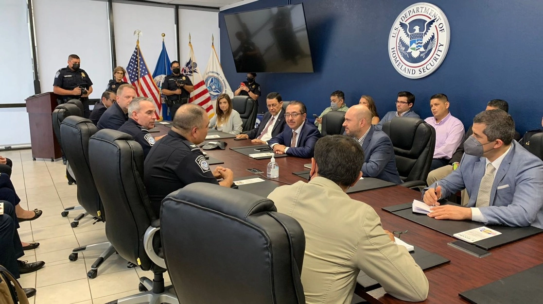 El 13 y 14 de julio pasados funcionarios de México y de EU se reunieron en Texas par tratar el tema del tráfico ilícito de armas. Foto tomada de la cuenta de Twitter @SRE_mx