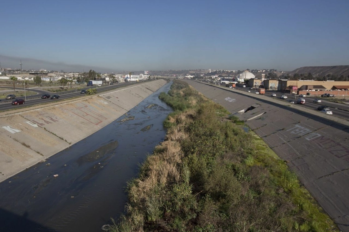 El río Tijuana fluye entre México y Estados Unidos con una longitud de 195 km en la costa del Pacífico de Baja California y el sur de California. Foto Cuartoscuro / Archivo