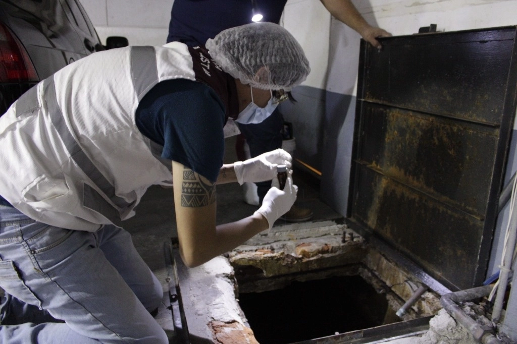 La Agencia de Protección Sanitaria capitalina continúa con la verificación de las condiciones del agua en varias colonias de la alcaldía Benito Juárez. Foto 'La Jornada'