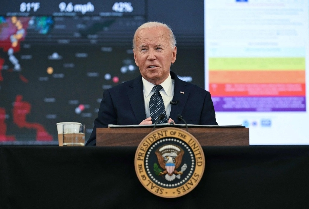 Los funcionarios de la Casa Blanca han culpado a un resfriado por el desempeño vacilante de Biden durante el debate. Foto Afp.