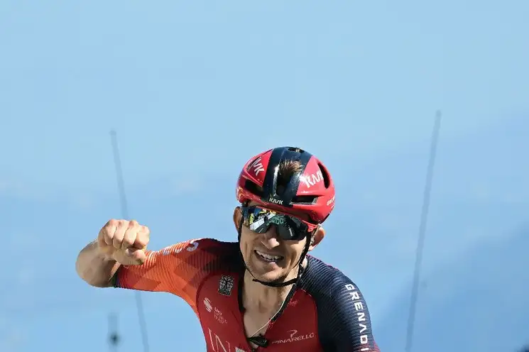 El polaco Michal Kwiatkowski llegó primero tras recorrer los 137.8 kilómetros de la llevó la etapa 13 de la vuelta francesa. Foto Afp 