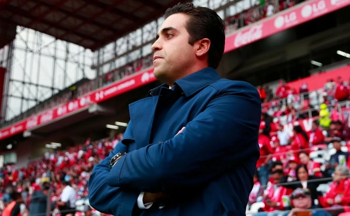 Luis Olivas, defensa de Chivas, aseguró que el técnico interino Marcelo Michel Leaño (en la imagen) renovó la actitud del plantel rojiblanco. Foto Jam Media