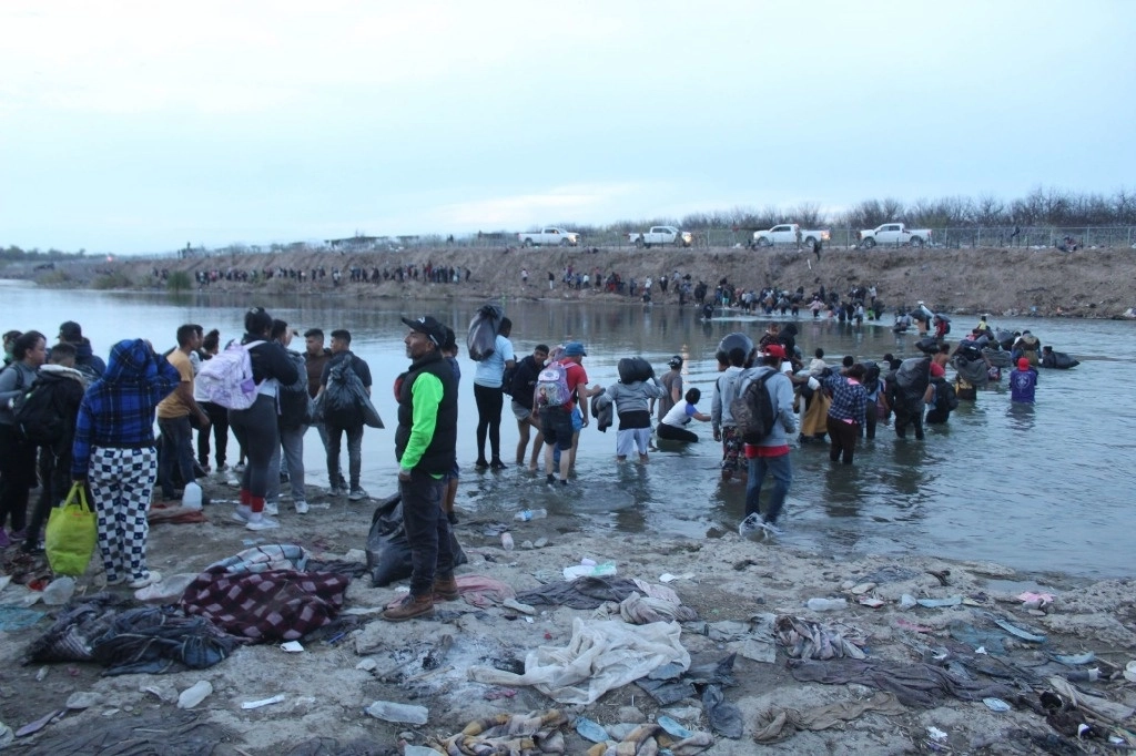 Entre las peticiones de los connacionales que residen en EU está que el gobierno brinde asistencia adecuada a los miles de migrantes que cruzan México para llegar a la frontera norte. Foto Cuartoscuro
