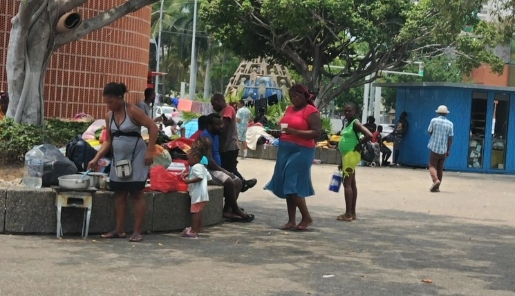 Migrantes de origen ahitiano en Guerrero. Foto Héctor Briseño