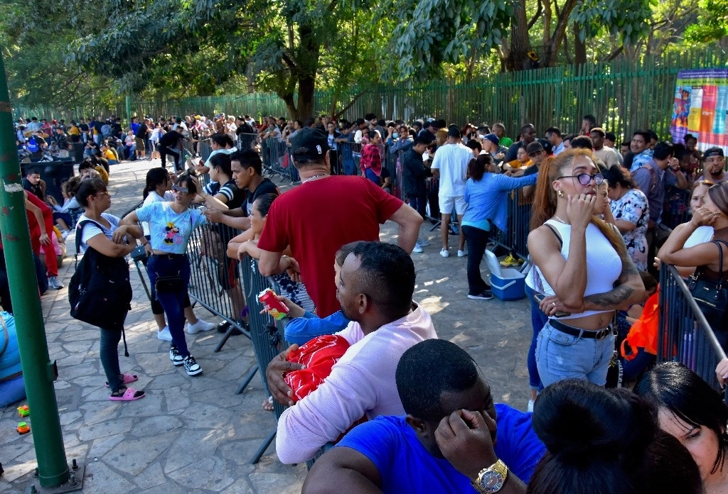 En los últimos años, después de a pandemia de covid en 2020, las peticiones de asilo en México registraron un incremento sustancial. Pasaron de 40 mil ese año, a 129 mil en 2021 y llegaron a su pico más alto en el 2023 cuando rebasó las 140 mil solicitudes. El año pasado volvieron a tener un descenso al cerrar con mas de 78 mil trámites. Foto Édgar H. Clemente