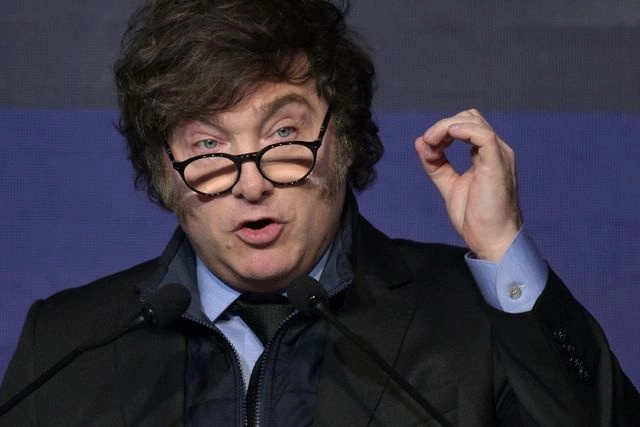 Este lunes se conoció otro decreto del presidente Milei que restringe el acceso a la información pública de los actos del gobierno. Foto Afp