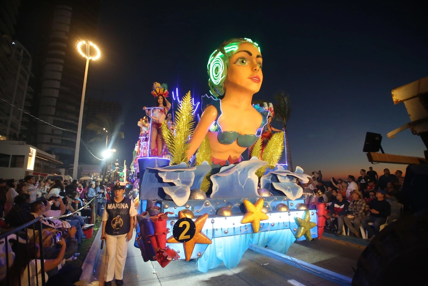 A una semana de inicio del tradicional Carnaval de Mazatlán, estiman que casi medio millón de personas han asistidos a los espectáculos. Foto