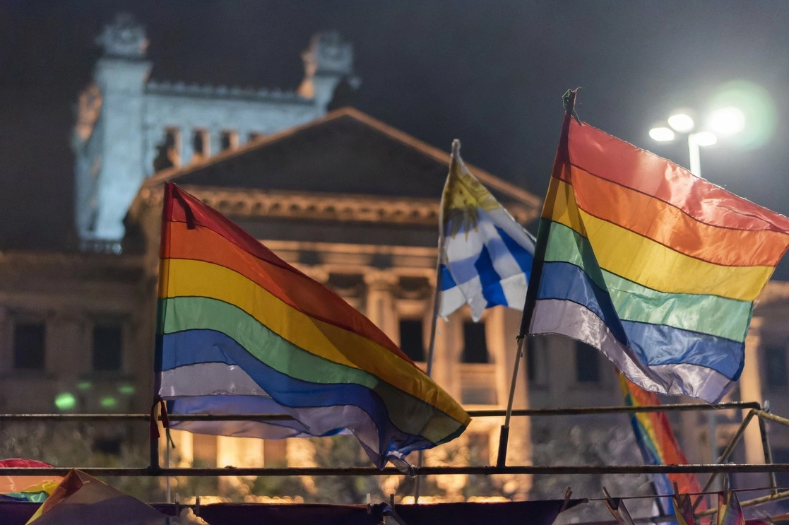 Montevideo celebró una marcha masiva en contra de la discriminación de la comunidad LGBT. Foto @fabriverne
