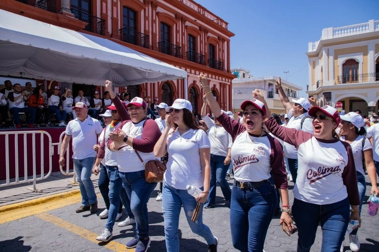 Decenas de contingentes marcharon en Colima, Colima, con motivo del Día del Trabajo. Foto Juan Carlos Flores