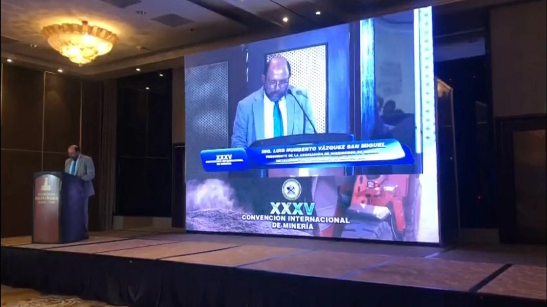 Durante la conferencia de anuncio de la Convención. Foto Camimex 