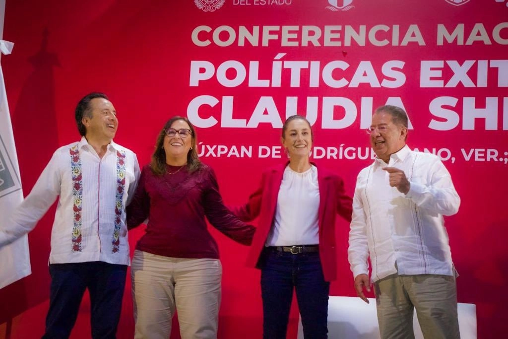 La jefa de Gobierno de la CDMX, Claudia Sheinbaum, en Tuxpan, Veracruz. Foto tomada de la cuenta de Twitter @Claudiashein

