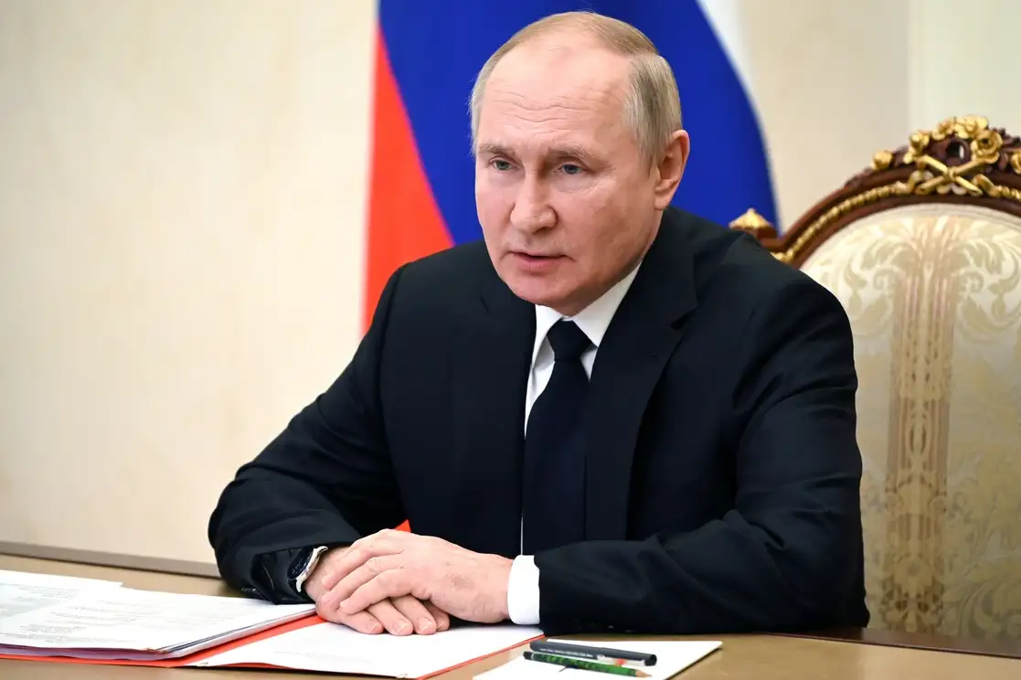 El presidente de Rusia, Vladimir Putin, durante una videoconferencia transmitida desde Moscú, el 21 de diciembre de 2022. Foto Ap