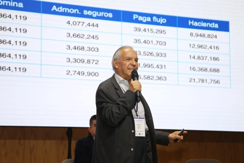 El nuevo ministro de Hacienda de Colombia, Ricardo Bonilla, en imagen del 30 de marzo de 2023. Foto tomada de www.facebook.com/findetercol