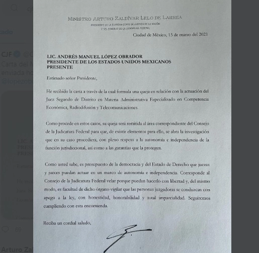 El presidente de la Suprema Corte de Justicia de la Nación, Arturo Zaldívar Lelo de Larrea, acusó de recibido la carta que le envió el presidente Andrés Manuel López Obrador, y le anunció que remitirá su queja sobre el juez Juan Pablo Gómez Fierro al área correspondiente del Consejo de la Judicatura Federal, el 15 de marzo de 2021. Imagen tomada del Twitter de @CJF_Mx