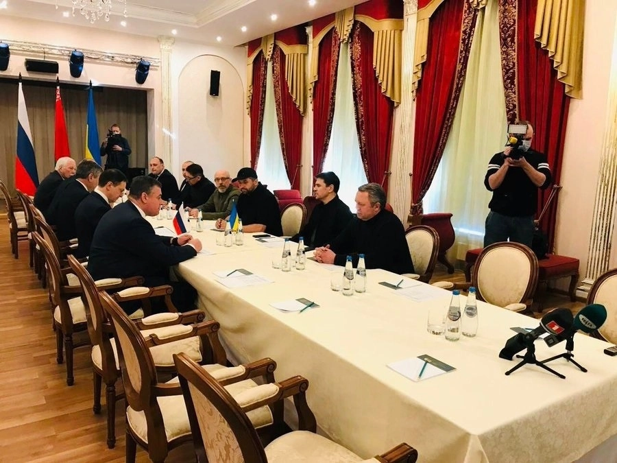 La reunión entre las delegaciones de Ucrania y Rusia en Bielorrusia arrancó este lunes, 28 de febrero de 2022. Foto Europa Press