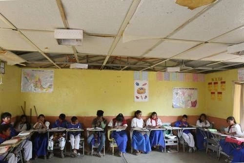 Se dotará a los alumnos del modelo educativo de Conafe, “como nunca antes”, de libro de lectura, útiles escolares, uniformes, equipo deportivo y material para el aula. Foto Arturo Campos Cedillo / Archivo 