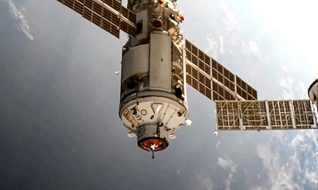 El Módulo Nauka antes de acoplarse a la Estación Espacial Internacional, en una imagen proporcionada por el Servicio de Prensa de la Agencia Espacial Roscosmos, el 29 de julio de 2021. Foto Servicio de Prensa de la Agencia Espacial Roscosmos vía Afp